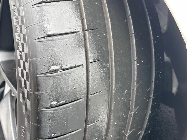 シビック タイプR SPOON製ダウンサス OPワイヤレス充電器 タクティカルスポイラーマウント 純正ナビ バックカメラ ETC ドライブレコーダー 専用スポーツシート ブレンボキャリパー 純正19インチアルミ(29枚目)