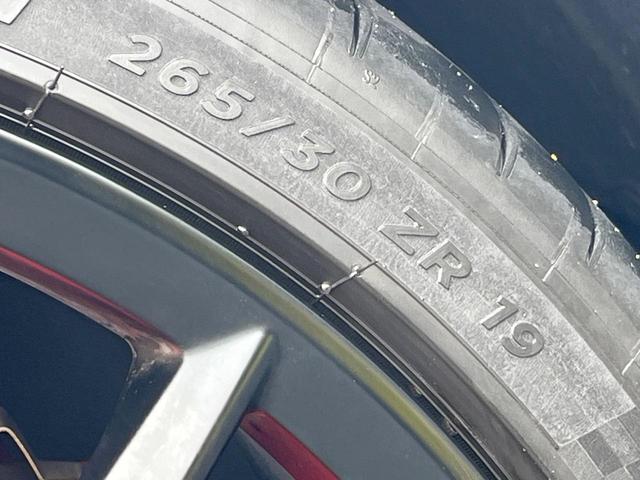 シビック タイプR SPOON製ダウンサス OPワイヤレス充電器 タクティカルスポイラーマウント 純正ナビ バックカメラ ETC ドライブレコーダー 専用スポーツシート ブレンボキャリパー 純正19インチアルミ(30枚目)