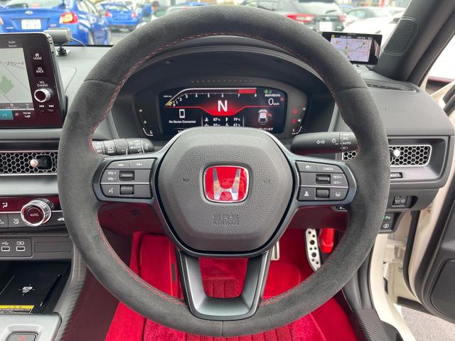 シビック タイプR SPOON製ダウンサス OPワイヤレス充電器 タクティカルスポイラーマウント 純正ナビ バックカメラ ETC ドライブレコーダー 専用スポーツシート ブレンボキャリパー 純正19インチアルミ(37枚目)