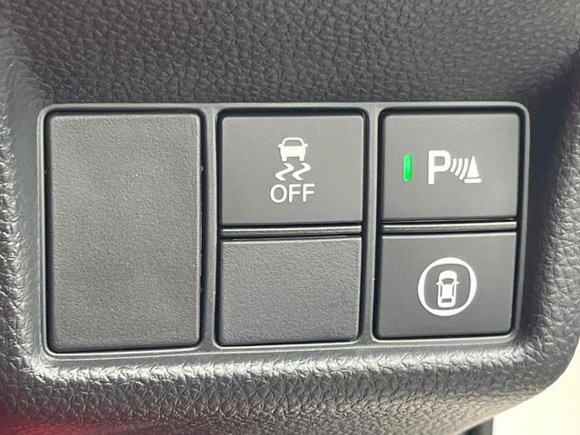 シビック タイプR SPOON製ダウンサス OPワイヤレス充電器 タクティカルスポイラーマウント 純正ナビ バックカメラ ETC ドライブレコーダー 専用スポーツシート ブレンボキャリパー 純正19インチアルミ(42枚目)