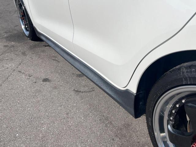 スイフトスポーツ ベースグレード　６速ＭＴ　ロッソモデロマフラー　ＳＤナビ　バックカメラ　ＥＴＣ　シートヒーター　専用スポーツシート　１７インチアルミホイール　クルーズコントロール　スマートキー（28枚目）