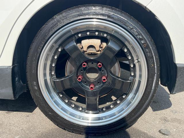 スイフトスポーツ ベースグレード　６速ＭＴ　ロッソモデロマフラー　ＳＤナビ　バックカメラ　ＥＴＣ　シートヒーター　専用スポーツシート　１７インチアルミホイール　クルーズコントロール　スマートキー（30枚目）