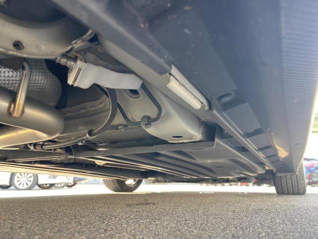 スイフトスポーツ ベースグレード　６速ＭＴ　ロッソモデロマフラー　ＳＤナビ　バックカメラ　ＥＴＣ　シートヒーター　専用スポーツシート　１７インチアルミホイール　クルーズコントロール　スマートキー（33枚目）