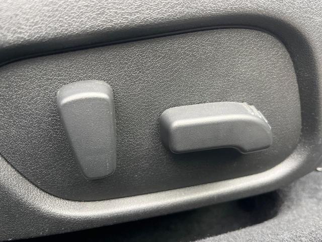 レヴォーグ 1.6GT-Sアイサイト アイサイトセイフティ+ スマートリアビューミラー LEDアクセサリーライナー ビルシュタイン製ダンパー 純正ナビ フロント&サイドカメラ シートヒーター 純正18インチアルミ ドラレコ LEDヘッド(10枚目)