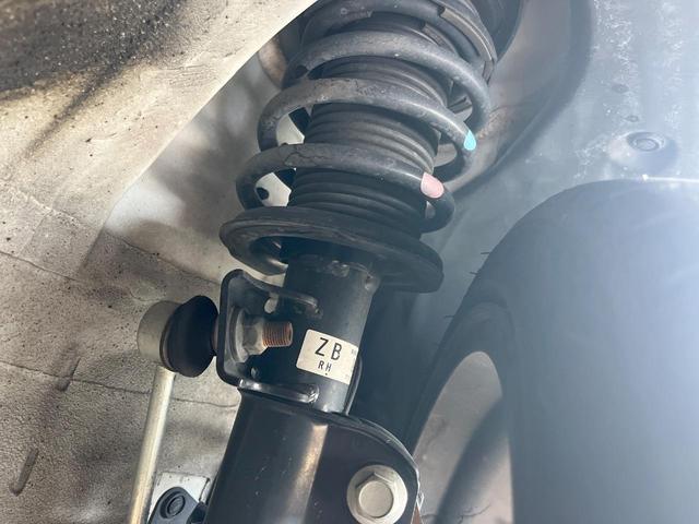 GR86 RZ 6速MT 純正SDナビ バックカメラ 純正ドライブレコーダー ETC クルーズコントロール シートヒーター付きスポーツシート 純正18インチアルミホイール LEDヘッドライト LSD スマートキー(20枚目)