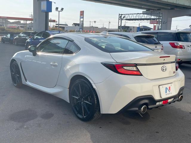 GR86 RZ 6速MT 純正SDナビ バックカメラ 純正ドライブレコーダー ETC クルーズコントロール シートヒーター付きスポーツシート 純正18インチアルミホイール LEDヘッドライト LSD スマートキー(22枚目)