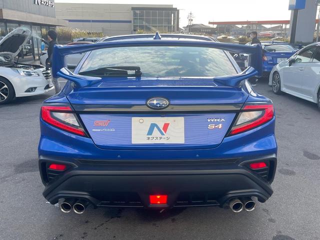 安心の最長１０年・走行無制限保証（有償）をご用意。保証内容も充実はもちろん、無料点検＆オイル交換や、年中無休の全国・２４時間ロードサービスも付帯されておりますのでご安心下さい。