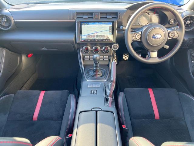 BRZ S 6速MT SDナビ バックカメラ STIスポーツ専用純正18インチアルミホイール クルーズコントロール ETC シートヒーター 革/スエードコンビシート LEDヘッドライト スマートキー(2枚目)