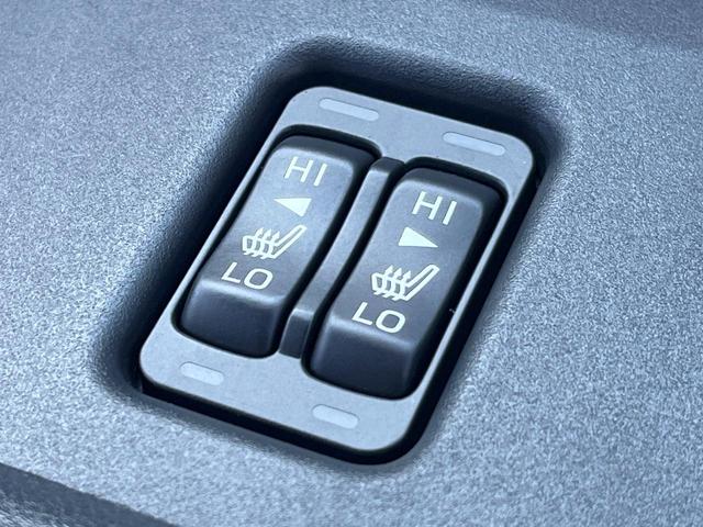 BRZ S 6速MT SDナビ バックカメラ STIスポーツ専用純正18インチアルミホイール クルーズコントロール ETC シートヒーター 革/スエードコンビシート LEDヘッドライト スマートキー(8枚目)