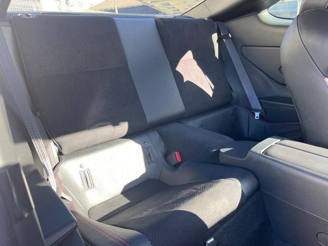 BRZ S 6速MT SDナビ バックカメラ STIスポーツ専用純正18インチアルミホイール クルーズコントロール ETC シートヒーター 革/スエードコンビシート LEDヘッドライト スマートキー(10枚目)