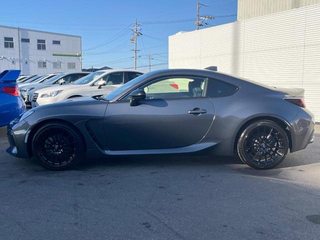 BRZ S 6速MT SDナビ バックカメラ STIスポーツ専用純正18インチアルミホイール クルーズコントロール ETC シートヒーター 革/スエードコンビシート LEDヘッドライト スマートキー(17枚目)