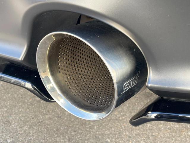 BRZ S 6速MT STIエアロパッケージ STIマフラー 純正9型ナビ バックカメラ ドライブレコーダー シートヒーター STIフレキシブルVバー STIフェンダーガーニッシュ トランクスポイラー(4枚目)