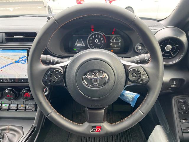 GR86 RZ リッジグリーンリミテッド 200台抽選限定車 ブレンボキャリパー&ブロンズホイール 専用ブラック・タンスポーツシート 9型カロッツェリアナビ バックカメラ ETC シートヒーター クルーズコントロール LEDヘッドライト(33枚目)