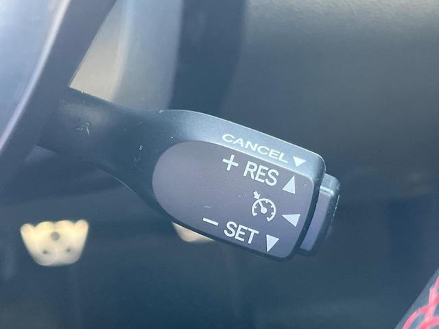 ＢＲＺ Ｒ　６速ＭＴ　ＳＴＩエアロパッケージ　ディスプレイオーディオ　バックカメラ　ドライブレコーダー　ＥＴＣ　クルーズコントロール　ＬＥＤヘッドライト　リアビークル　純正１７インチアルミホイール　スマートキー（8枚目）