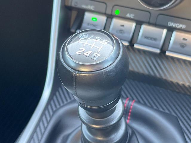 ＢＲＺ Ｒ　６速ＭＴ　ＳＴＩエアロパッケージ　ディスプレイオーディオ　バックカメラ　ドライブレコーダー　ＥＴＣ　クルーズコントロール　ＬＥＤヘッドライト　リアビークル　純正１７インチアルミホイール　スマートキー（9枚目）