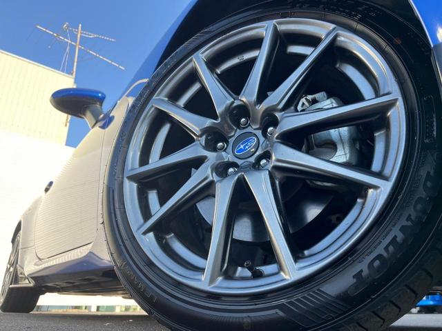 ＢＲＺ Ｒ　６速ＭＴ　ＳＴＩエアロパッケージ　ディスプレイオーディオ　バックカメラ　ドライブレコーダー　ＥＴＣ　クルーズコントロール　ＬＥＤヘッドライト　リアビークル　純正１７インチアルミホイール　スマートキー（13枚目）