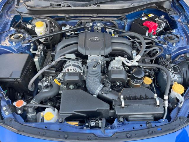 ＢＲＺ Ｒ　６速ＭＴ　ＳＴＩエアロパッケージ　ディスプレイオーディオ　バックカメラ　ドライブレコーダー　ＥＴＣ　クルーズコントロール　ＬＥＤヘッドライト　リアビークル　純正１７インチアルミホイール　スマートキー（19枚目）