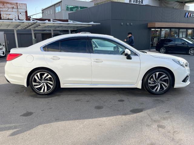 レガシィB4 リミテッド 後期型 サンルーフ オプショングリル 黒革シート 純正8型ビルトインナビ フロント・サイド・バックカメラ ドライブレコーダー ETC 全席シートヒーター・ハンドルヒーター メモリ付きパワーシート(17枚目)