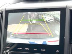 【バックカメラ】駐車時に後方がリアルタイム映像で確認できます。大型商業施設や立体駐車場での駐車時や、夜間のバック時に大活躍！運転スキルに関わらず、今や必須となった装備のひとつです！ 4