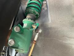 【ＴＥＩＮDampers】車高が低くなり、スタイリッシュな見た目となっております。車両の重心が下がる事で、走行時の安定性も向上します♪ 5