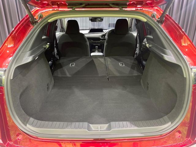 ＣＸ－３０ ２０Ｓ　プロアクティブ　ツーリングセレクション　禁煙車　純正ＳＤナビ　衝突軽減　バックカメラ　レーダークルーズ　Ｂｌｕｅｔｏｏｔｈ接続　フルセグＴＶ　ＥＴＣ　ドラレコ　シートヒーター　電動リアゲート　ＬＥＤヘッド　クリアランスソナー（10枚目）