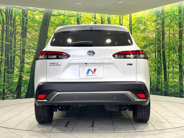 カローラクロス ハイブリッド　Ｚ　禁煙車　衝突軽減装置　レーダークルーズコントロール　バックカメラ　ＥＴＣ　Ｂｌｕｅｔｏｏｔｈ　シートヒーター　パワーバックドア　　ハーフレザーシート　ＬＥＤヘッド　ＬＥＤフォグ（15枚目）