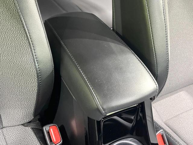 カローラクロス ハイブリッド　Ｚ　禁煙車　衝突軽減装置　レーダークルーズコントロール　バックカメラ　ＥＴＣ　Ｂｌｕｅｔｏｏｔｈ　シートヒーター　パワーバックドア　　ハーフレザーシート　ＬＥＤヘッド　ＬＥＤフォグ（49枚目）