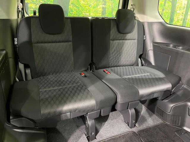 セレナ e-パワー ハイウェイスターV 禁煙車 純正9型ナビ 後席モニター 7人乗り 全周囲カメラ 両側電動ドア 衝突軽減 レーダークルーズ ETC Bluetooth ドラレコ フルセグ 前席シートヒーター スマートキー LEDヘッド(10枚目)
