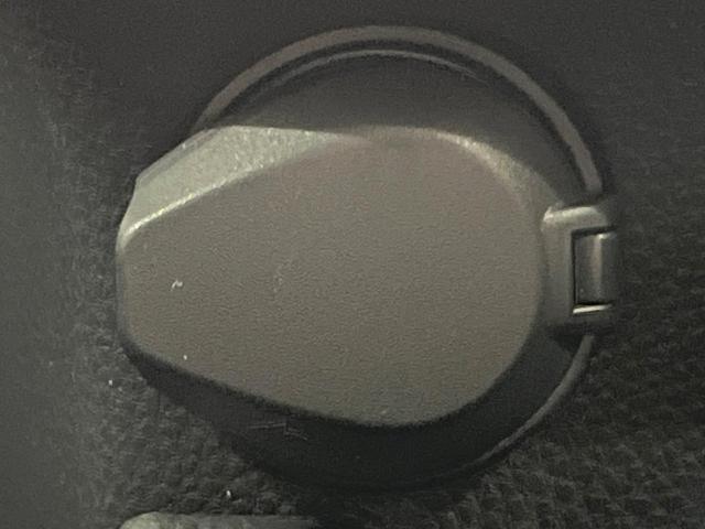 ヴォクシー S-Z 禁煙車 純正10.5型ディスプレイ 衝突軽減 後席モニター 両側電動ドア バックカメラ Bluetooth ETC フルセグ レーダークルコン シートヒーター クリアランスソナー DVD/CD再生(49枚目)