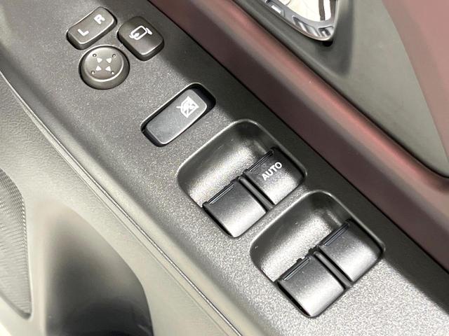 スペーシアカスタム ハイブリッドＸＳターボ　禁煙車　純正９型ディスプレイ　衝突軽減　全周囲カメラ　両側電動ドア　Ｂｌｕｅｔｏｏｔｈ　ＥＴＣ　フルセグ　レーダークルーズコントロール　パドルシフト　ＬＥＤヘッド　ＬＥＤフォグ　前席シートヒーター（32枚目）