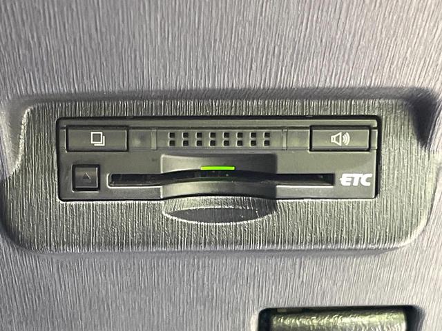 プリウスアルファ S 禁煙車 SDナビ ETC Bluetooh バックカメラ ドライブレコーダー スマートキー LEDヘッドライト LEDフォグ 純正16インチAW DVD/CD再生 オートライト 横滑り防止装置(6枚目)