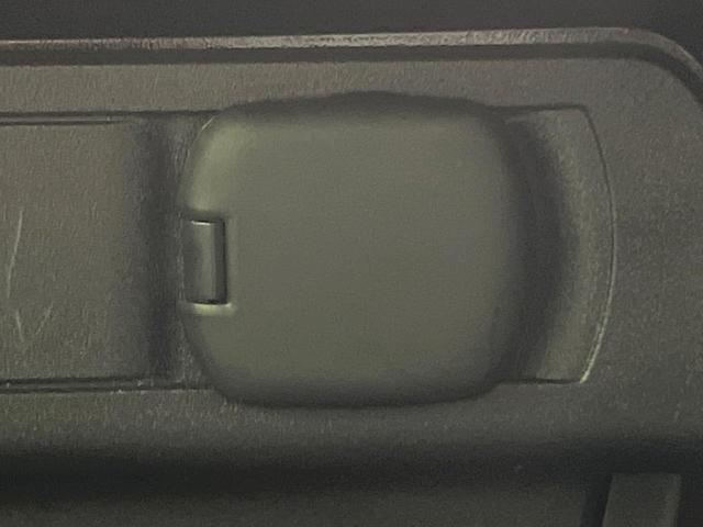 プリウス Z 禁煙車 全周囲カメラ 純正12.3型ディスプレイオーディオ 衝突軽減 ETC Bluetooh レーダークルーズ LEDヘッド クリアランスソナー 運転席パワーシート 純正19インチAW(44枚目)