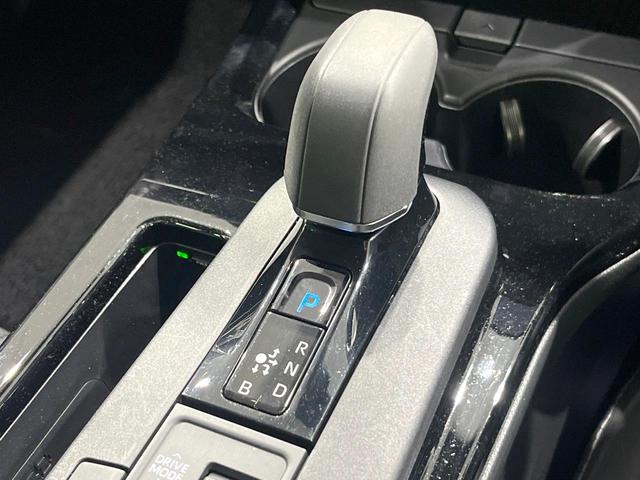 プリウス Z 禁煙車 全周囲カメラ 純正12.3型ディスプレイオーディオ 衝突軽減 ETC Bluetooh レーダークルーズ LEDヘッド クリアランスソナー 運転席パワーシート 純正19インチAW(46枚目)