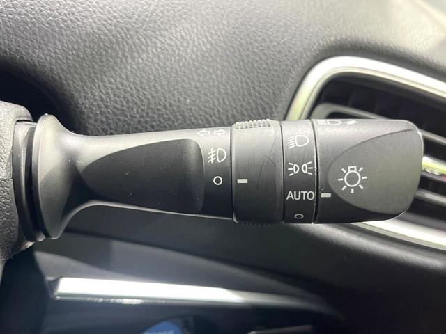 プリウスPHV Aナビパッケージ 禁煙車 純正11型ナビ 全周囲カメラ 衝突軽減 ETC Bluetooh ドライブレコーダー フルセグTV 前席シートヒーター レーダークルーズ 運転席パワーシート LEDヘッド LEDフォグ(42枚目)