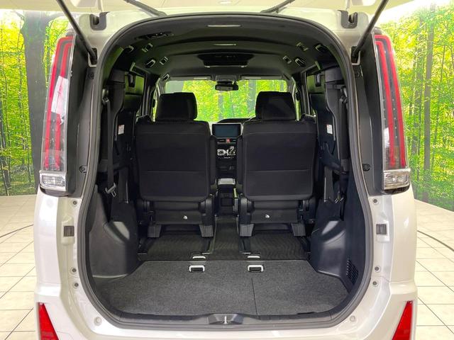 ノア ハイブリッドＳｉ　後期　禁煙車　後席モニター　純正１０型ナビ　衝突軽減　両側電動ドア　バックカメラ　Ｂｌｕｅｔｏｏｔｈ　ＥＴＣ　フルセグ　クルーズコントロール　クリアランスソナー　シートベンチレーション　ＬＥＤヘッド（11枚目）