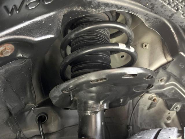 ノア ハイブリッドＳｉ　後期　禁煙車　後席モニター　純正１０型ナビ　衝突軽減　両側電動ドア　バックカメラ　Ｂｌｕｅｔｏｏｔｈ　ＥＴＣ　フルセグ　クルーズコントロール　クリアランスソナー　シートベンチレーション　ＬＥＤヘッド（21枚目）