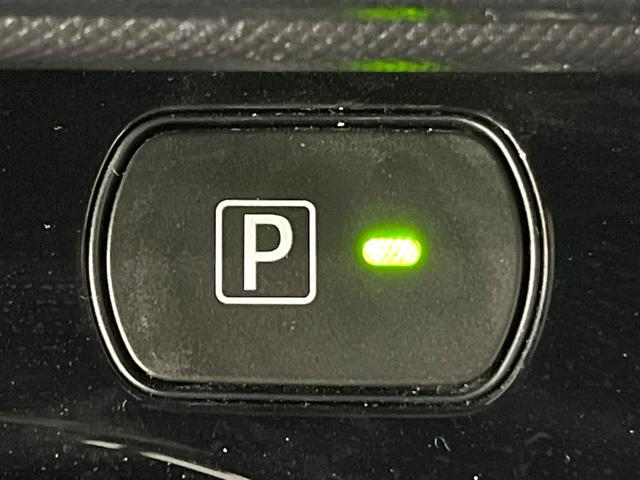 ノア ハイブリッドＳｉ　後期　禁煙車　後席モニター　純正１０型ナビ　衝突軽減　両側電動ドア　バックカメラ　Ｂｌｕｅｔｏｏｔｈ　ＥＴＣ　フルセグ　クルーズコントロール　クリアランスソナー　シートベンチレーション　ＬＥＤヘッド（26枚目）