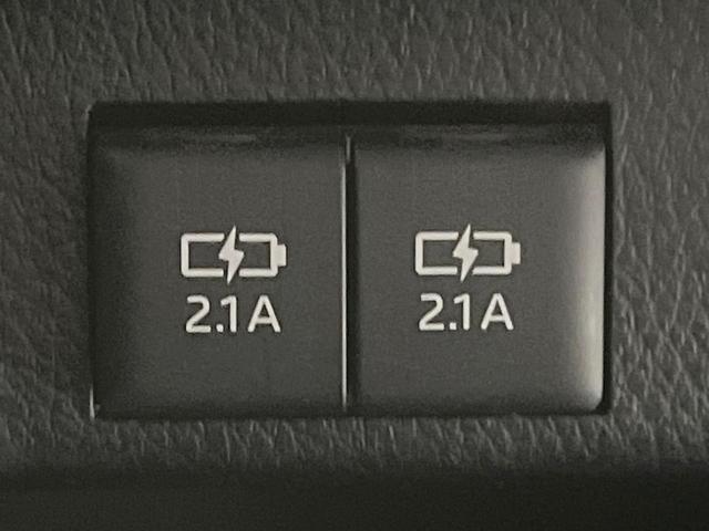 ノア ハイブリッドＳｉ　後期　禁煙車　後席モニター　純正１０型ナビ　衝突軽減　両側電動ドア　バックカメラ　Ｂｌｕｅｔｏｏｔｈ　ＥＴＣ　フルセグ　クルーズコントロール　クリアランスソナー　シートベンチレーション　ＬＥＤヘッド（45枚目）