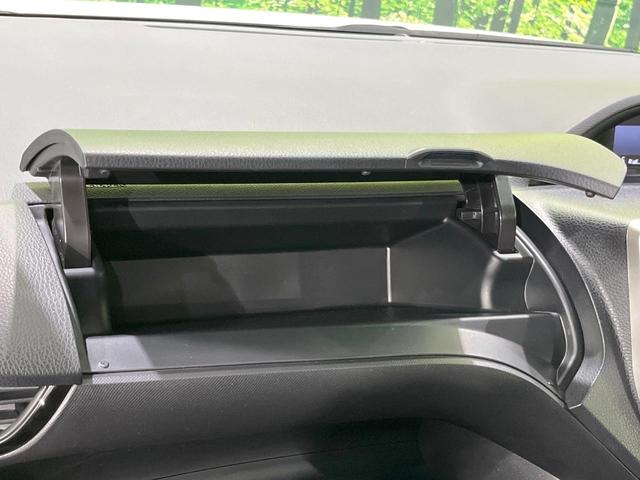 ノア ハイブリッドＳｉ　後期　禁煙車　後席モニター　純正１０型ナビ　衝突軽減　両側電動ドア　バックカメラ　Ｂｌｕｅｔｏｏｔｈ　ＥＴＣ　フルセグ　クルーズコントロール　クリアランスソナー　シートベンチレーション　ＬＥＤヘッド（62枚目）