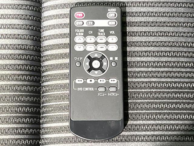 ノア ハイブリッドＳｉ　後期　禁煙車　後席モニター　純正１０型ナビ　衝突軽減　両側電動ドア　バックカメラ　Ｂｌｕｅｔｏｏｔｈ　ＥＴＣ　フルセグ　クルーズコントロール　クリアランスソナー　シートベンチレーション　ＬＥＤヘッド（64枚目）