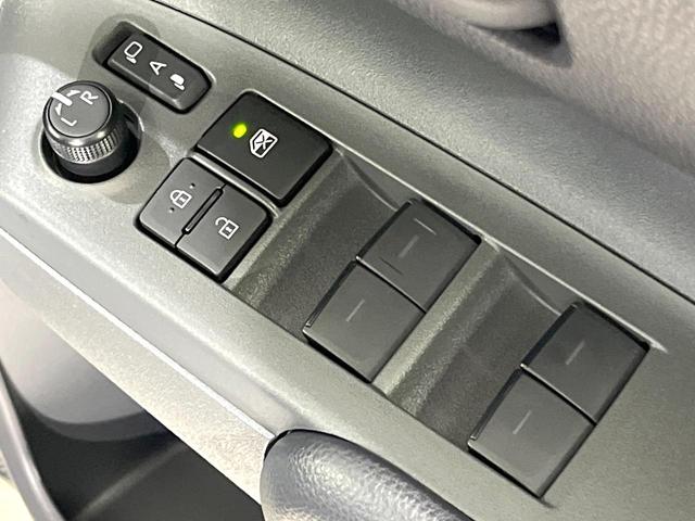 シエンタ ハイブリッドX 登録済未使用車 トヨタセーフティセンス 電動スライドドア レーダークルーズコントロール クリアランスソナー LEDヘッド スマートキー オートライト オートエアコン 電動格納ミラー(43枚目)