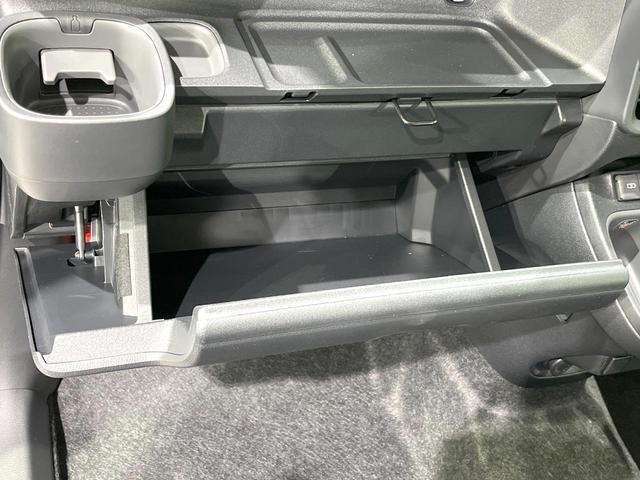 シエンタ ハイブリッドX 登録済未使用車 トヨタセーフティセンス 電動スライドドア レーダークルーズコントロール クリアランスソナー LEDヘッド スマートキー オートライト オートエアコン 電動格納ミラー(46枚目)