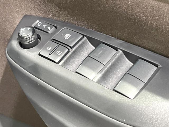 ヤリスクロス ハイブリッドZ 禁煙車 純正ナビ 衝突軽減 バックカメラ Bluetooth ETC フルセグ ドライブレコーダー レーダークルーズコントロール クリアランスソナー 前席シートヒーター LEDヘッド(35枚目)