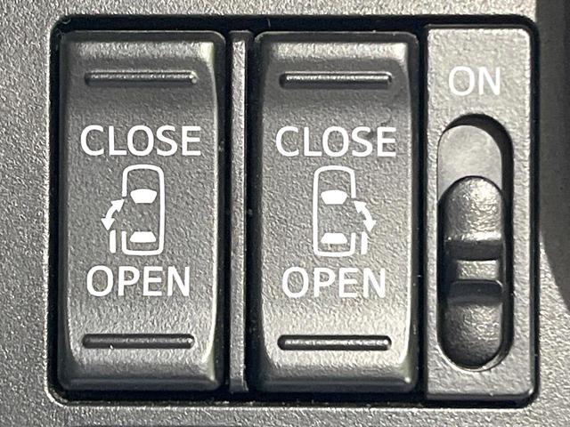 ルーミー カスタムＧ　Ｓ　純正ナビ　衝突軽減　エアロ　バックカメラ　両側電動ドア　ＥＴＣ　ＬＥＤヘッド＆フォグ　クルーズコントロール　ステアリングスイッチ　オートライト　純正１４インチＡＷ　アイドリングストップ　オートエアコン（6枚目）