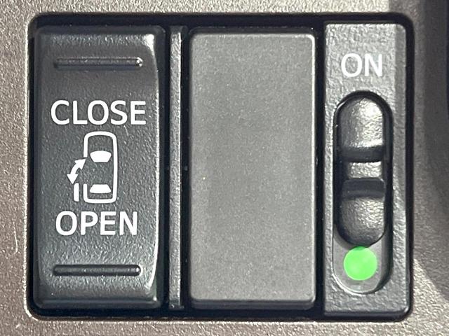 ルーミー Ｘ　Ｓ　禁煙車　純正ナビ　バックカメラ　電動スライドドア　コーナーセンサー　スマートアシスト　ＥＴＣ　Ｂｌｕｅｔｏｏｔｈ　横滑り防止　オートマチックハイビーム　プッシュスタート　ステアリングスイッチ（6枚目）