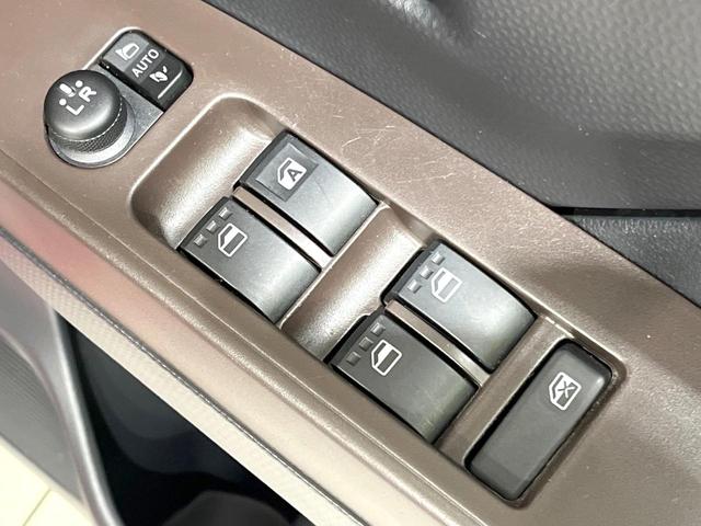 ルーミー Ｘ　Ｓ　禁煙車　純正ナビ　バックカメラ　電動スライドドア　コーナーセンサー　スマートアシスト　ＥＴＣ　Ｂｌｕｅｔｏｏｔｈ　横滑り防止　オートマチックハイビーム　プッシュスタート　ステアリングスイッチ（43枚目）