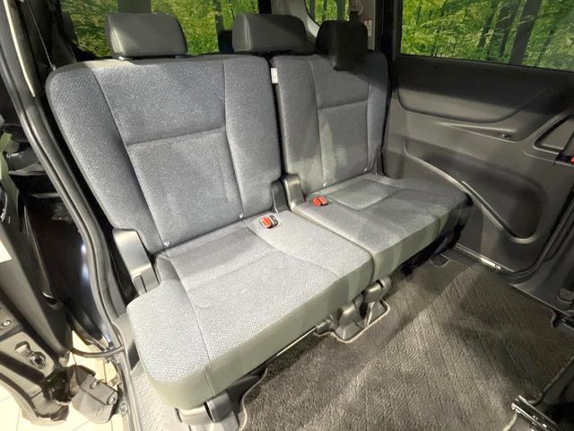 シエンタ Ｘ　モデリスタエアロ　７人乗り　純正ナビ　バックカメラ　Ｂｌｕｅｔｏｏｔｈ　スマートキー　ＥＴＣ　電動スライドドア　アイドリングストップ　横滑り防止（9枚目）