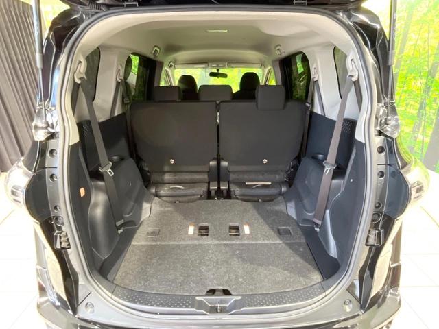 シエンタ Ｘ　モデリスタエアロ　７人乗り　純正ナビ　バックカメラ　Ｂｌｕｅｔｏｏｔｈ　スマートキー　ＥＴＣ　電動スライドドア　アイドリングストップ　横滑り防止（11枚目）