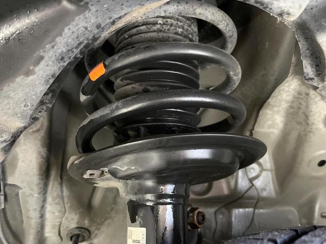 シエンタ Ｘ　モデリスタエアロ　７人乗り　純正ナビ　バックカメラ　Ｂｌｕｅｔｏｏｔｈ　スマートキー　ＥＴＣ　電動スライドドア　アイドリングストップ　横滑り防止（20枚目）