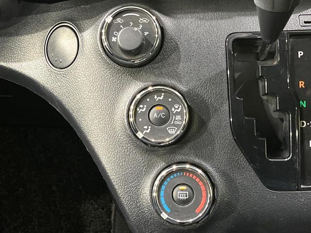 シエンタ Ｘ　モデリスタエアロ　７人乗り　純正ナビ　バックカメラ　Ｂｌｕｅｔｏｏｔｈ　スマートキー　ＥＴＣ　電動スライドドア　アイドリングストップ　横滑り防止（25枚目）